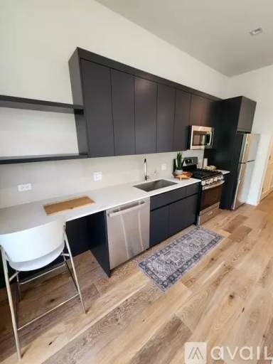 Main picture of 4511 N Clark St