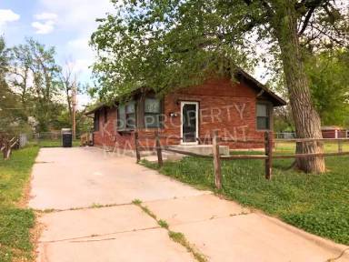 Main picture of 1830 S Glenn St