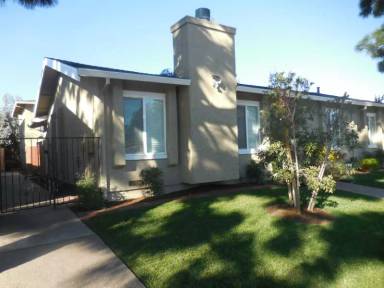 Main picture of 1533 Moorpark Ave