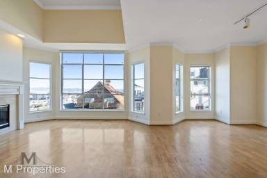Main picture of 774 Rhode Island St