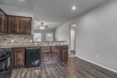 Main picture of 11737 NW 135th Ter