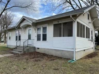 Main picture of 903 Hickman St