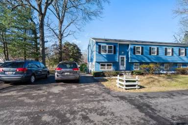 Main picture of 328 Benfield Rd