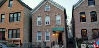 Main picture of 1718 W Beach Ave
