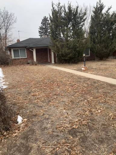 Main picture of 1985 Quince St