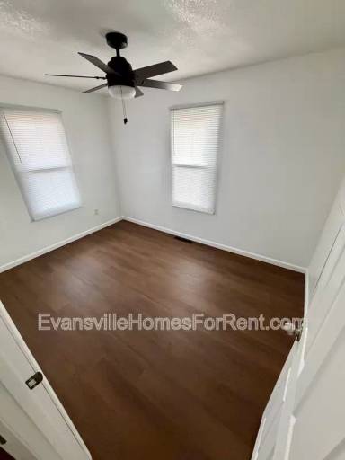 Main picture of 2148 Waggoner Ave