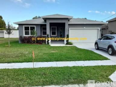 Main picture of 1821 Oak St