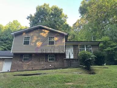 Main picture of 4045 Brookcrest Dr NE