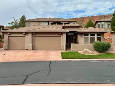 Main picture of 1703 N Cedar Dr