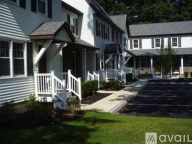 Main picture of 11 Cottage St