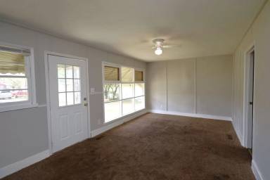 Main picture of 604 E Brookwood Dr