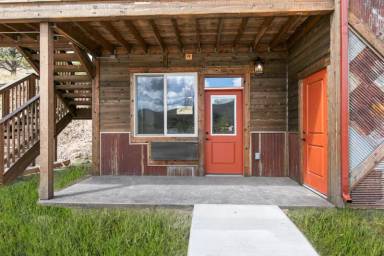 Main picture of 6244 Three Needles Ln