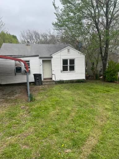 Main picture of 208 SE Waverly Ave