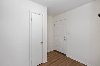 Main picture of 2213 Fairfax Rd