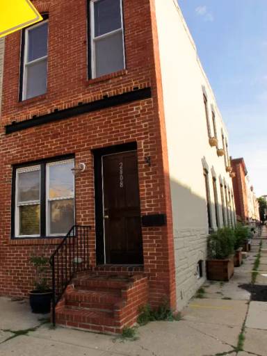 Main picture of 2808 E Fairmount Ave