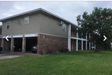 Main picture of 115 Strand St