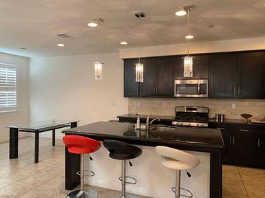 Main picture of 1709 Lee Way