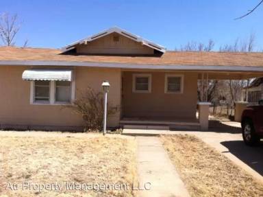 Main picture of 831 S Louisiana St