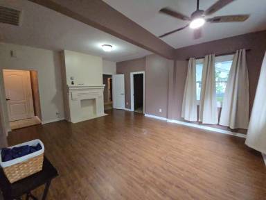 Main picture of 126 Maupin Ave