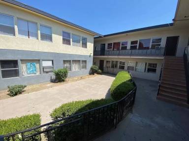 Main picture of 1817 W 4th St
