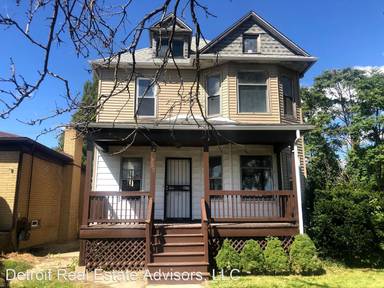 Main picture of 237 E Grand