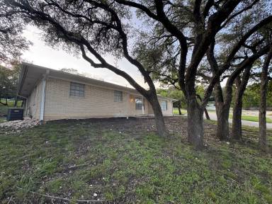Main picture of 1002 S 31st St