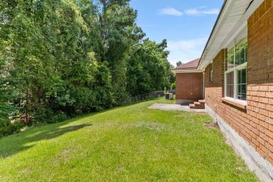 Main picture of 137 Laurel Green Ct