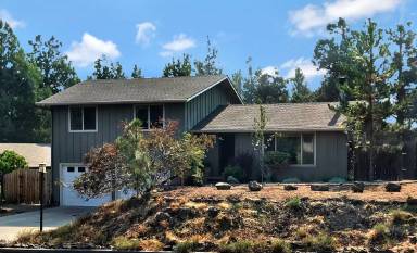 Main picture of 2890 NE Lotno Dr