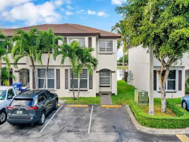 Main picture of 8535 SW 152nd Ave