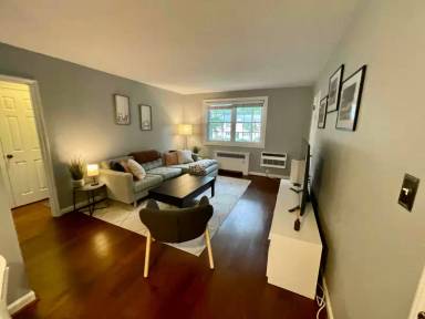 Main picture of 203 N Trenton St