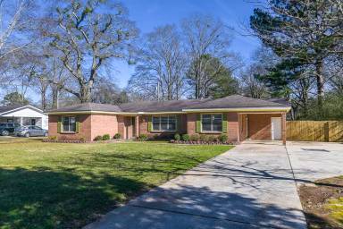 Main picture of 1716 Pennylane SE