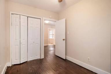 Main picture of 1213 E Donald St
