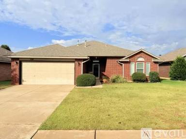 Main picture of 700 Eastview Dr
