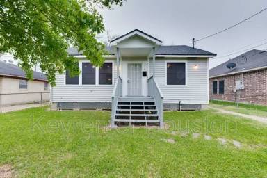 Main picture of 4310 E Toliver St