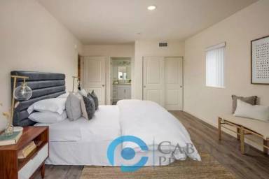 Main picture of 5526 Lauretta St