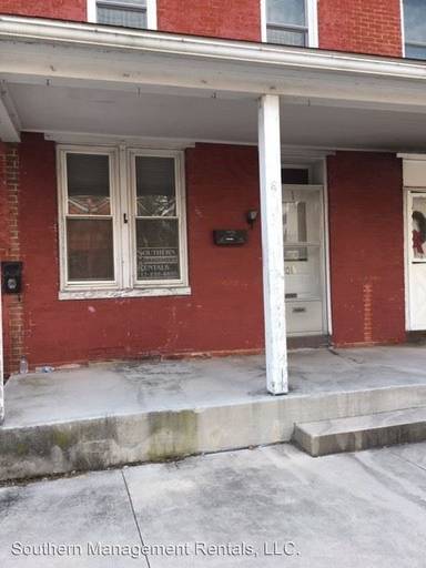 Main picture of 201 1/2 E Walnut St