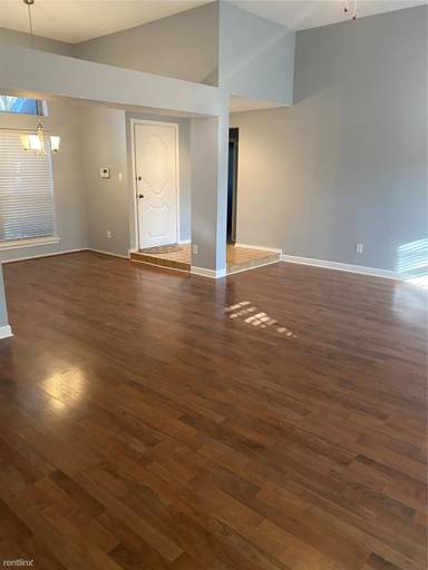 Main picture of 11834 Stone Bridge Dr