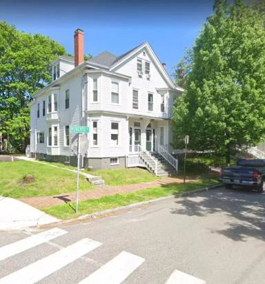 Main picture of 75 Roberts St