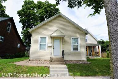 Main picture of 1013 Green Bay St