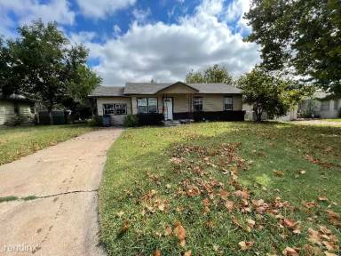 Main picture of 723 NW 32nd St