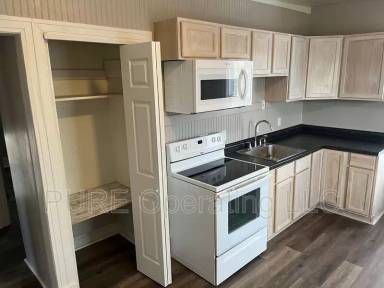 Main picture of 2567 Marcy St