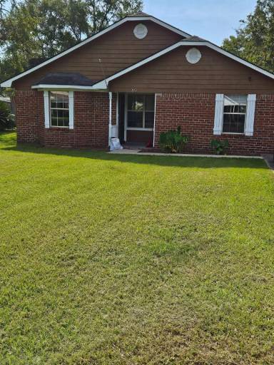 Main picture of 89 Pamela Dr