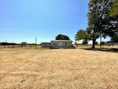 Main picture of 286 Goldman Ln