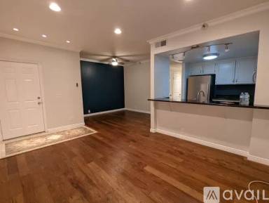 Main picture of 730 W 4th St