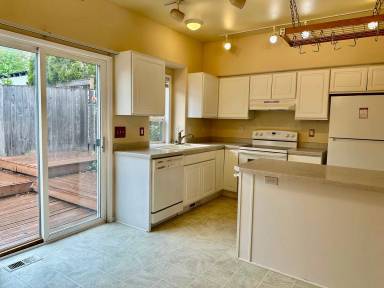 Main picture of 9401 SW Sutton Pl