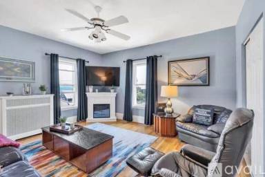 Main picture of 139 Endicott Ave