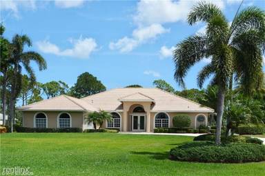 Main picture of 7983 Plantation Lakes Dr