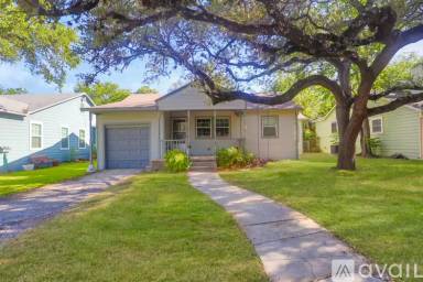 Main picture of 419 Shadwell Dr