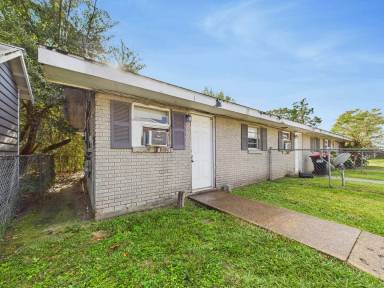 Main picture of 702 13th St