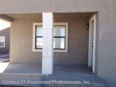 Main picture of 209 N Olive St